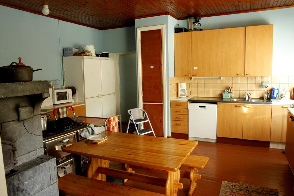 Kolinkylä Vanhan Koulun Majatalo-Old School Guest House מראה חיצוני תמונה