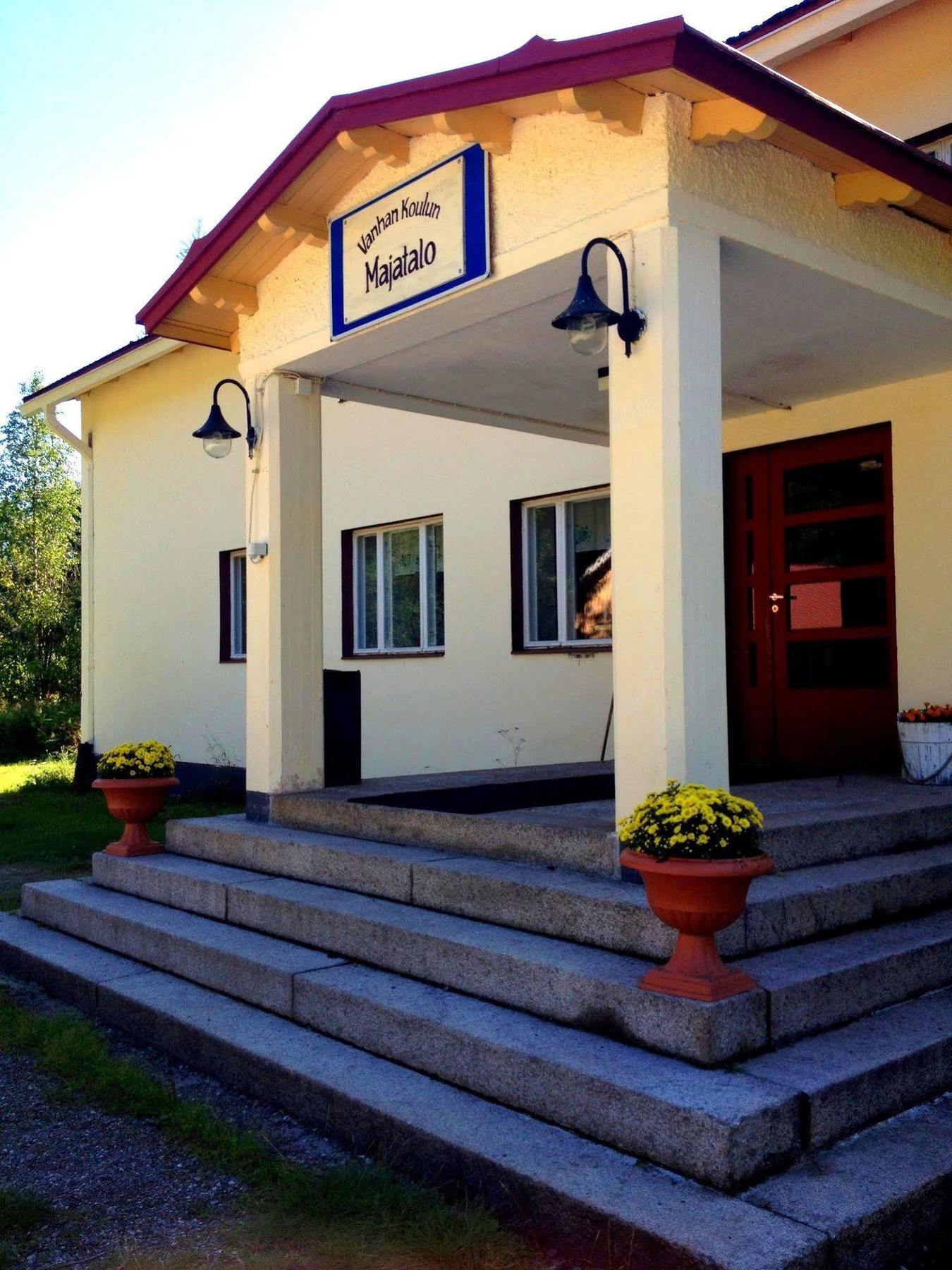 Kolinkylä Vanhan Koulun Majatalo-Old School Guest House מראה חיצוני תמונה