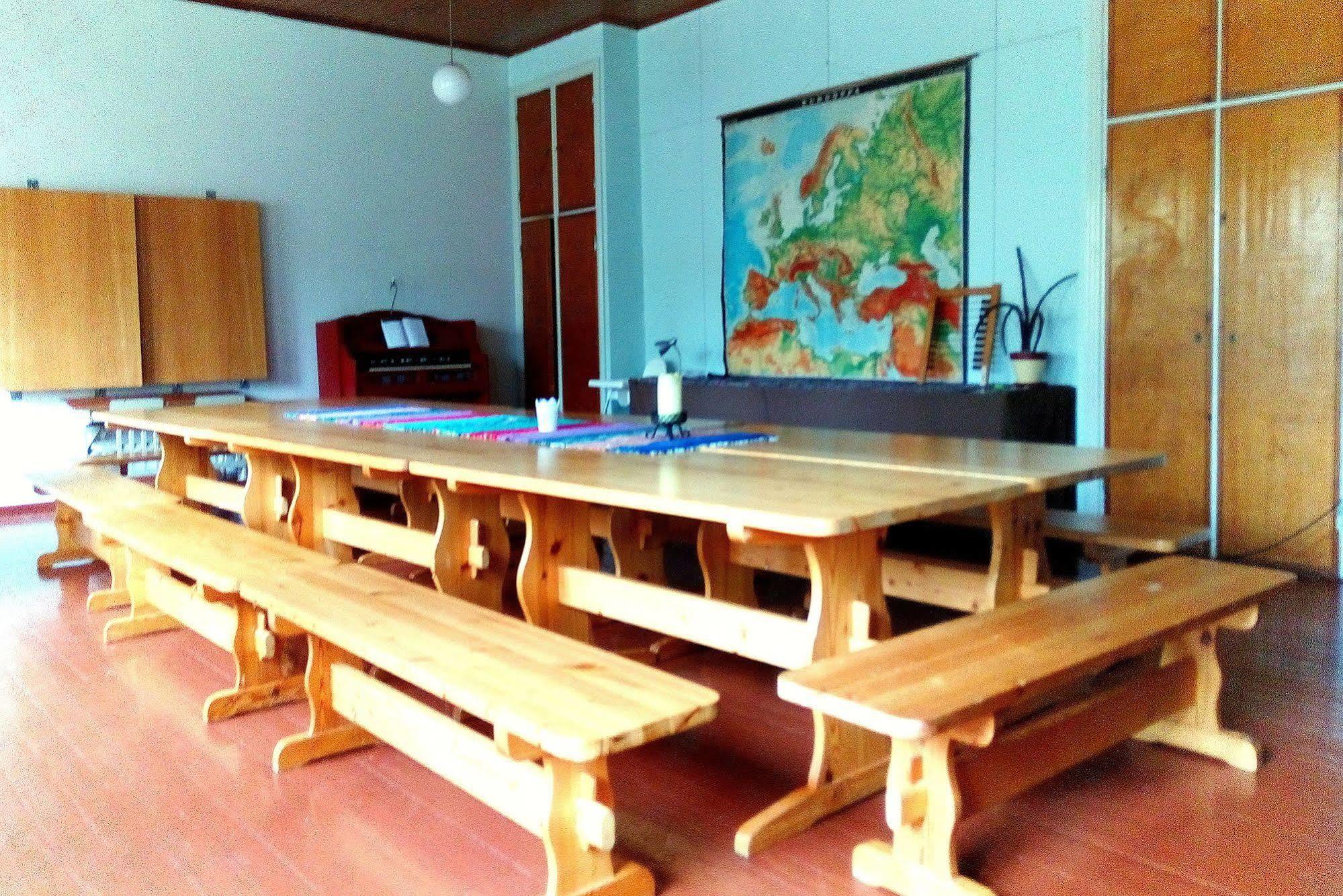 Kolinkylä Vanhan Koulun Majatalo-Old School Guest House מראה חיצוני תמונה